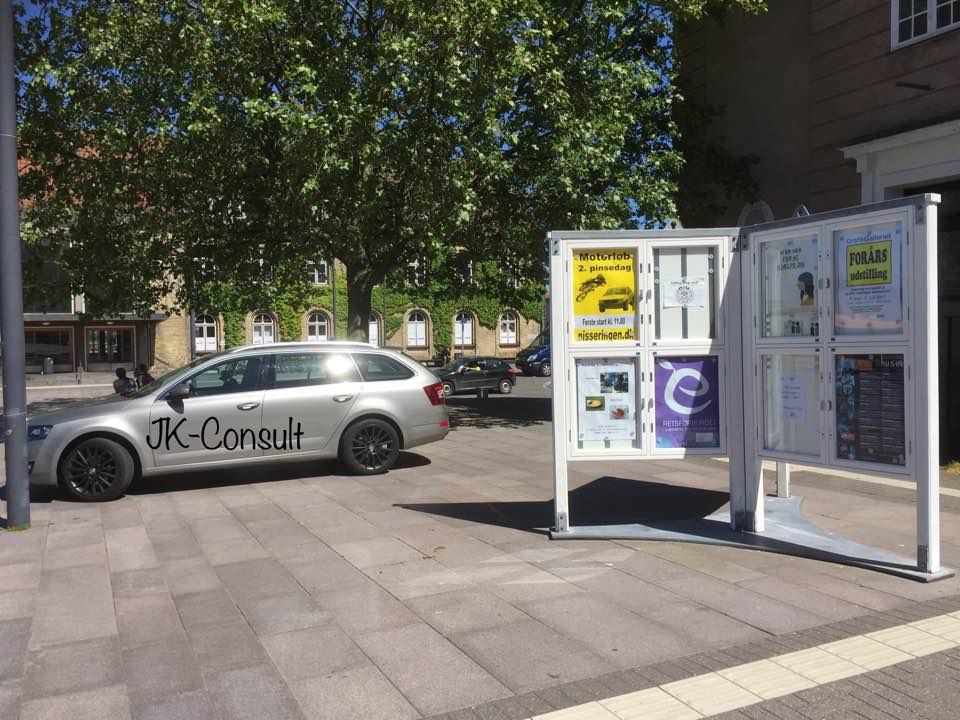 Plakatsøjle 2017.jpg